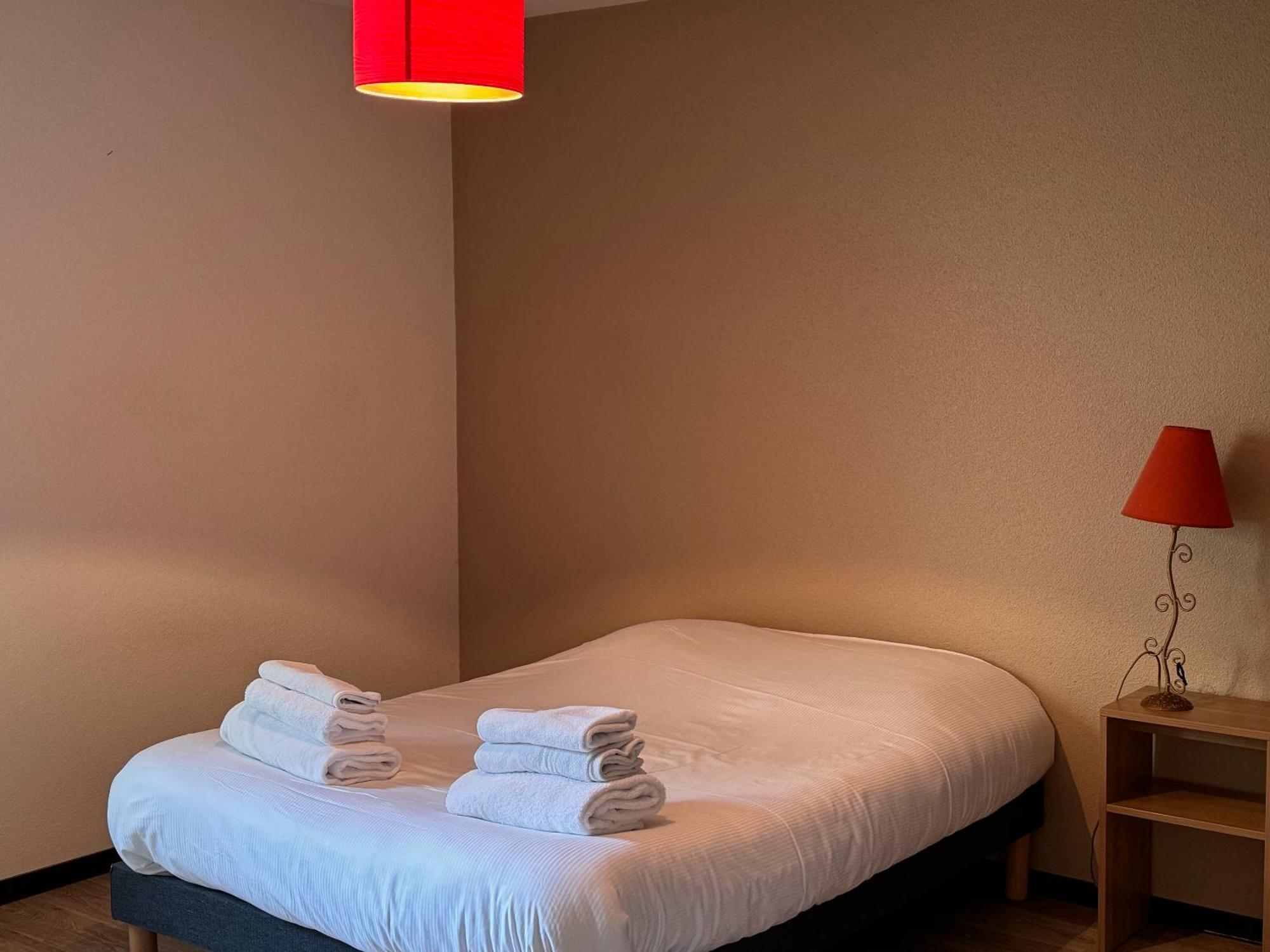 Kosy Appart'Hotel 7Eme Art Saint-Avold Exteriör bild